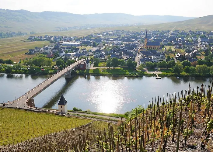 Gaestehaus Moselkloster Casa de Férias *